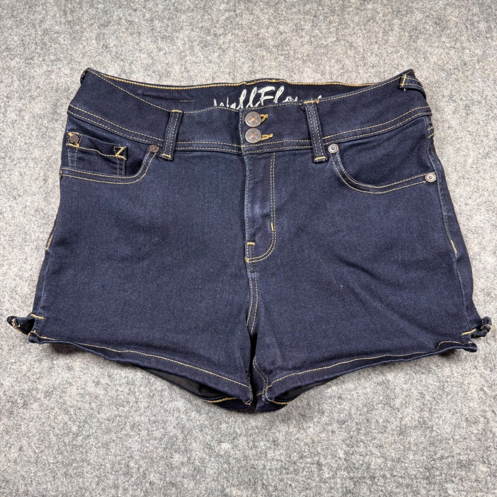 WallFlower Womens Dark Wash Denim‎ Shorts Size 9 Double Button Stretch WFJ10035E